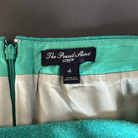 I.Crew the Pencil Skirt (wool) - Picture 3 of 3